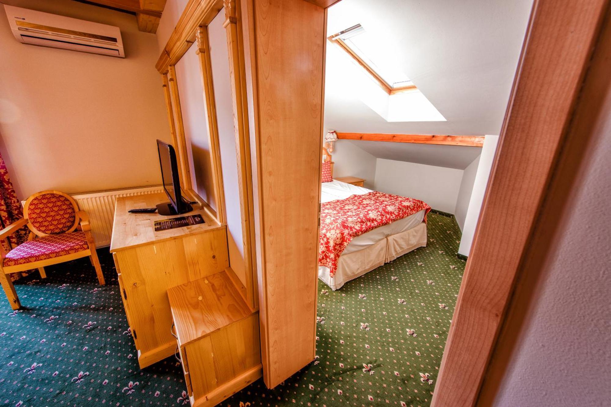 Brandeberg Pension & Restaurant Bran  Room photo