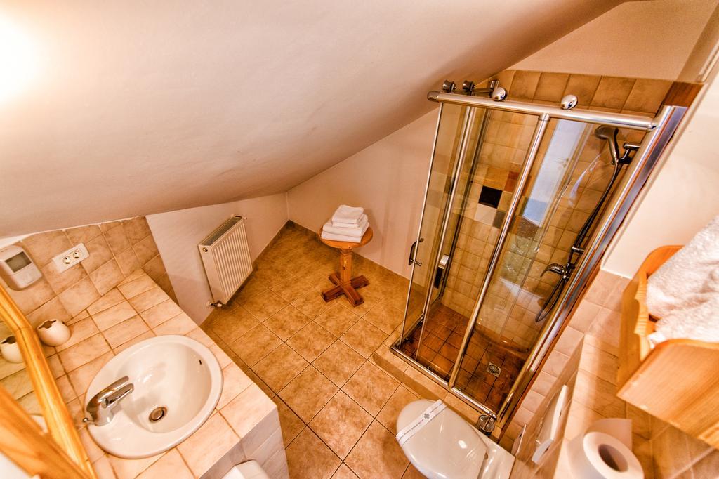 Brandeberg Pension & Restaurant Bran  Room photo