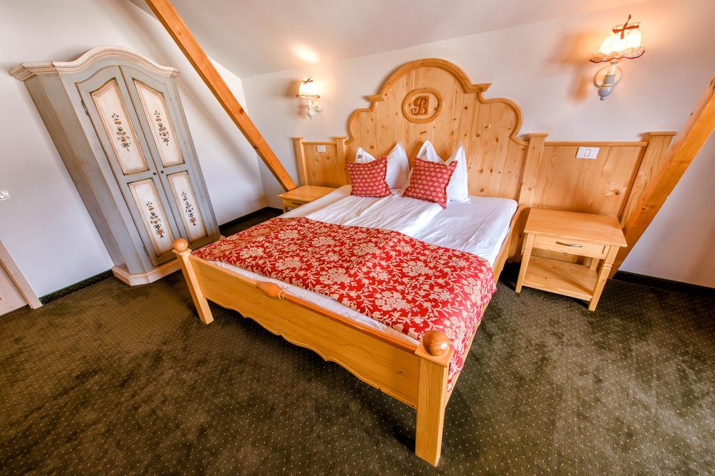 Brandeberg Pension & Restaurant Bran  Room photo
